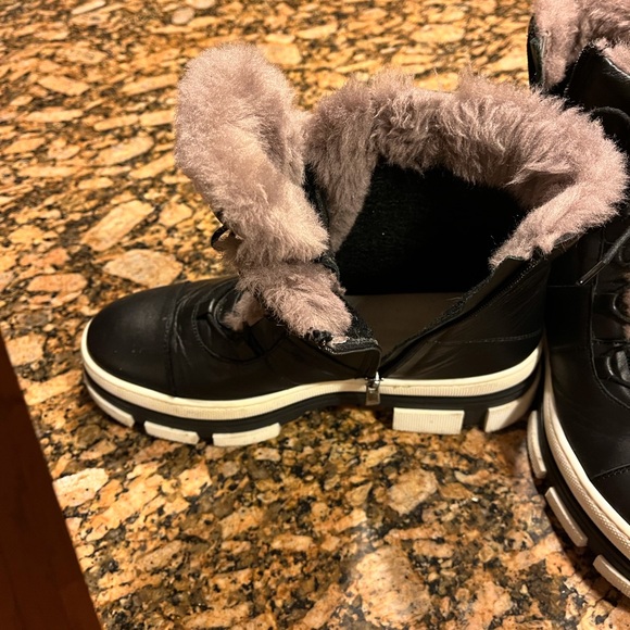 Unity in Diversity Boots - Picture 3 of 5